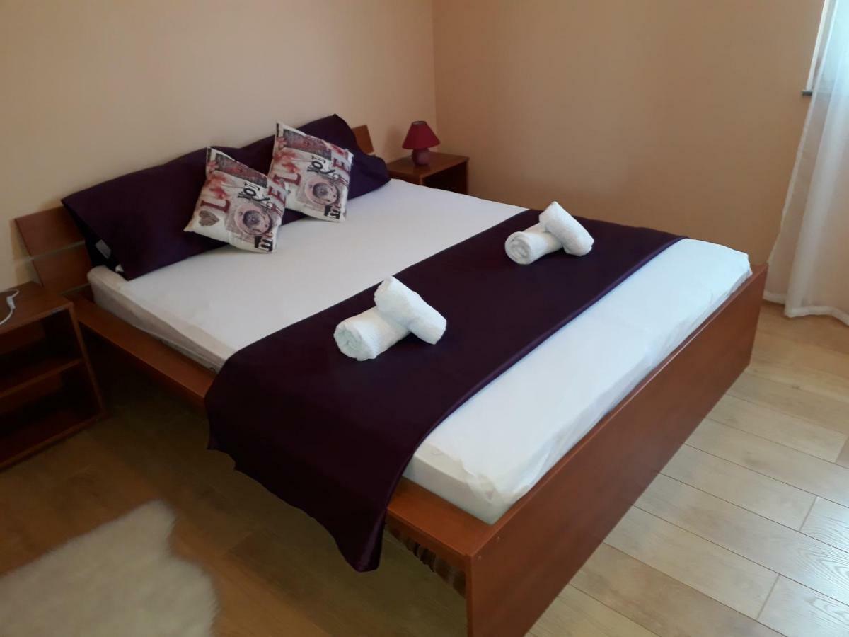 Apartmani Marino 普利拉卡 外观 照片