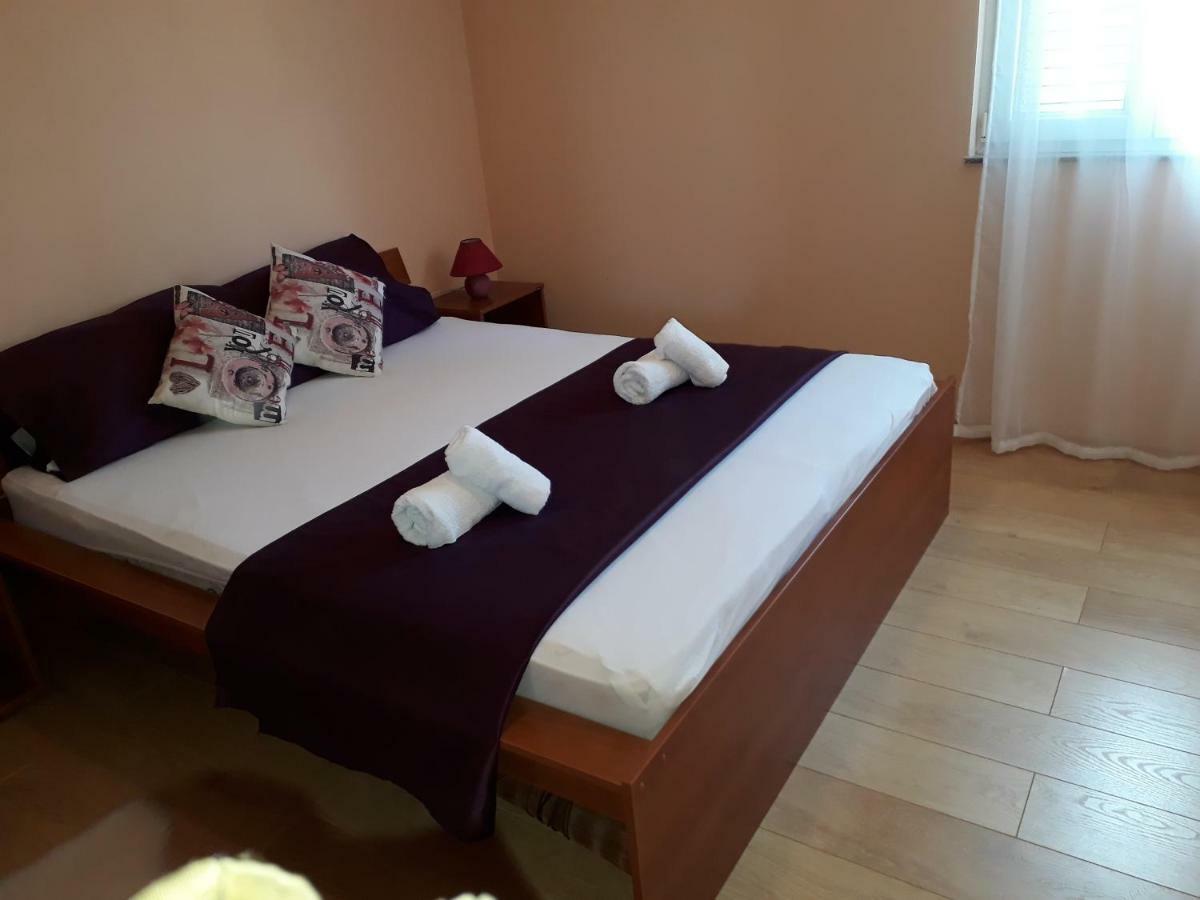 Apartmani Marino 普利拉卡 外观 照片