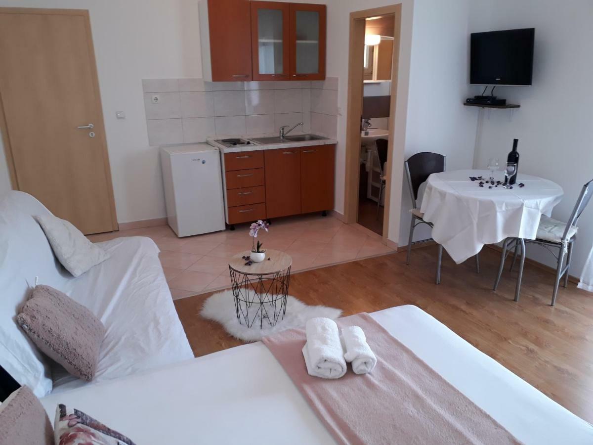 Apartmani Marino 普利拉卡 外观 照片