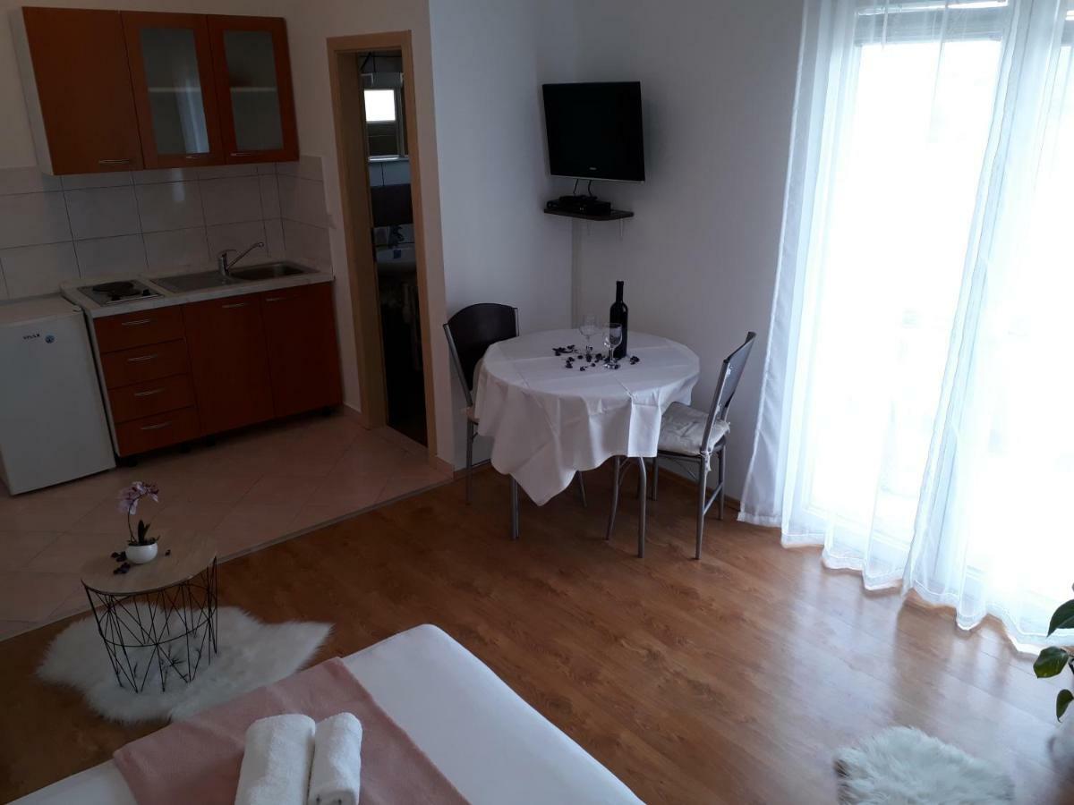 Apartmani Marino 普利拉卡 外观 照片