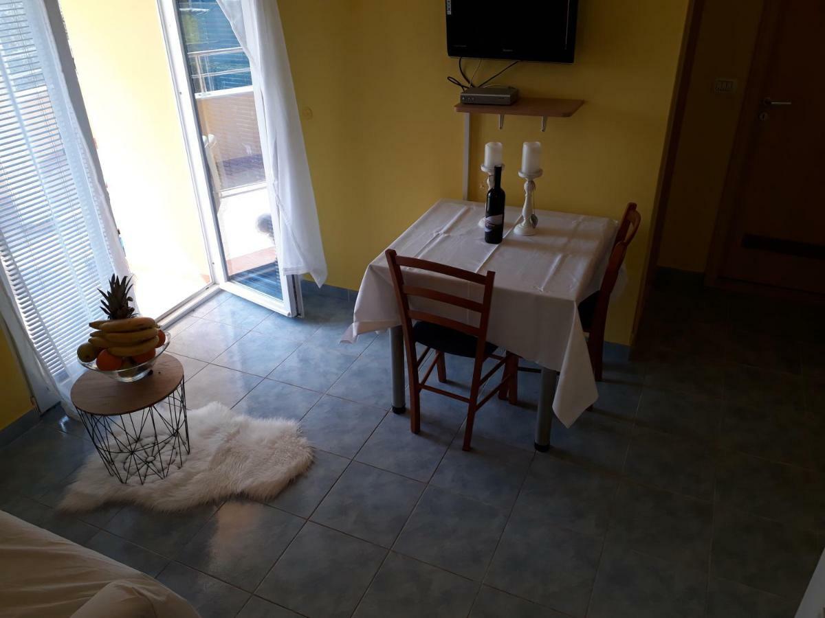 Apartmani Marino 普利拉卡 外观 照片