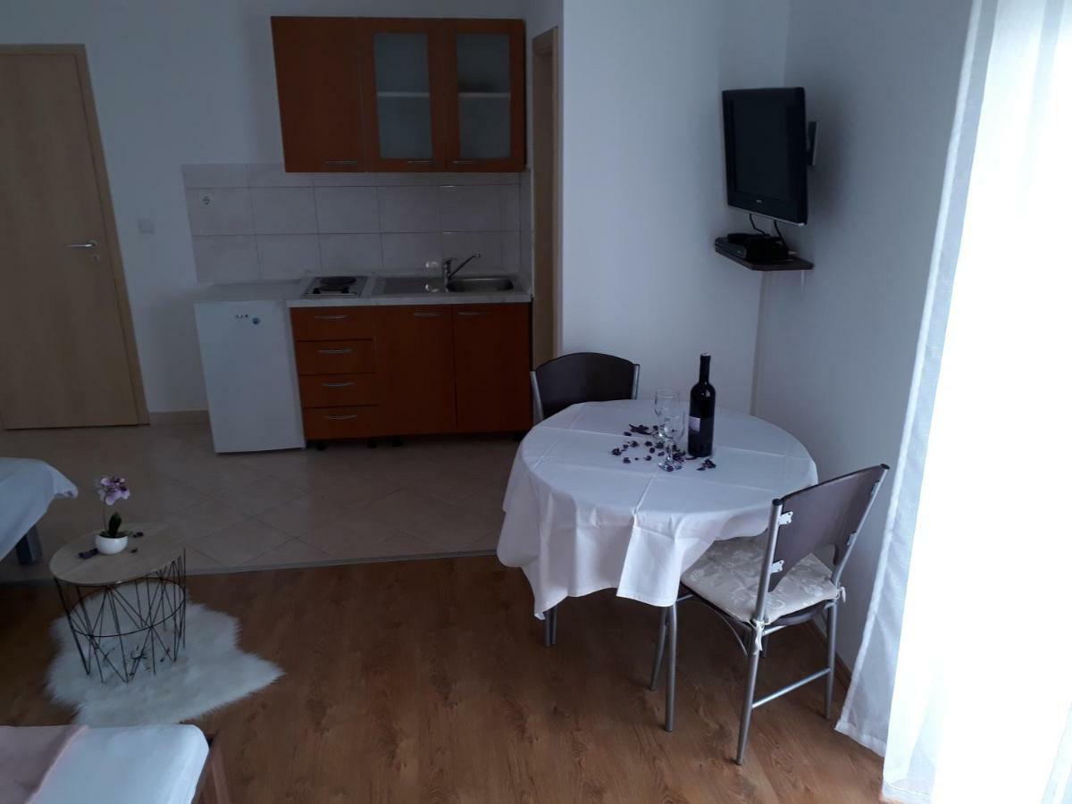 Apartmani Marino 普利拉卡 外观 照片